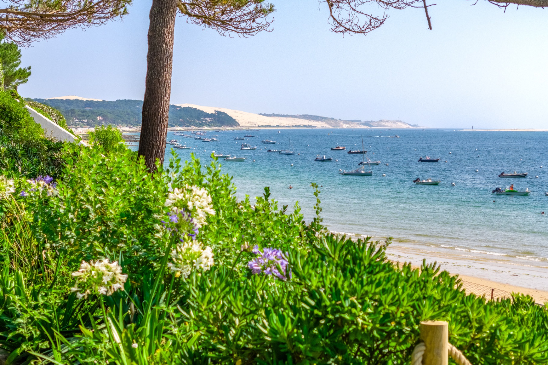 Plage privée au pied de la Dune du Pilat depuis la Villa La Perla